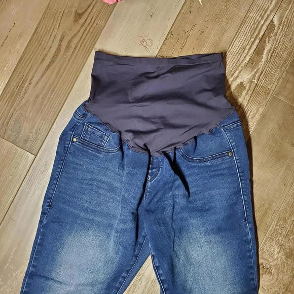 Old Navy Dark Wash Maternity Jeans Size 6 EUC - Picture 5 of 13